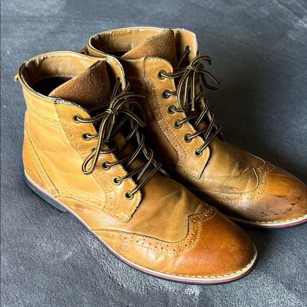 Men's Chukka Wingtip Leather Boots in Tan